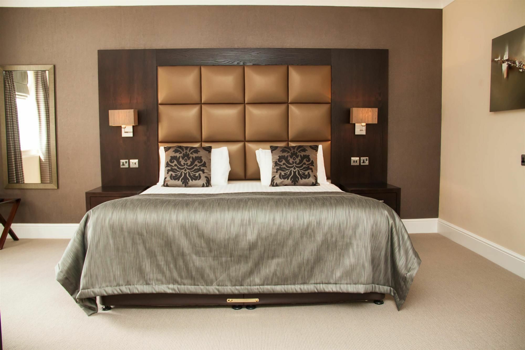 Lion Hotel Вёксоп Экстерьер фото
